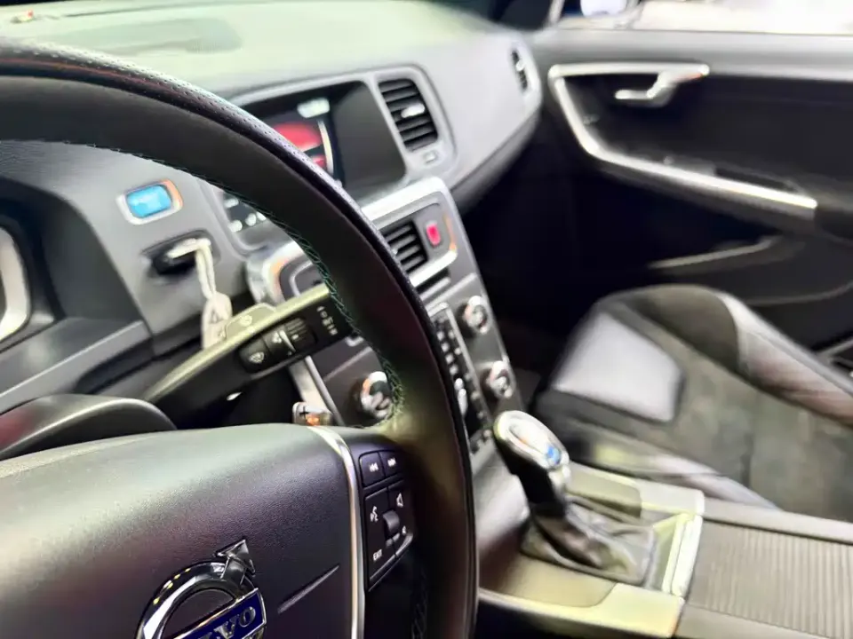 Volvo S60 (Import)