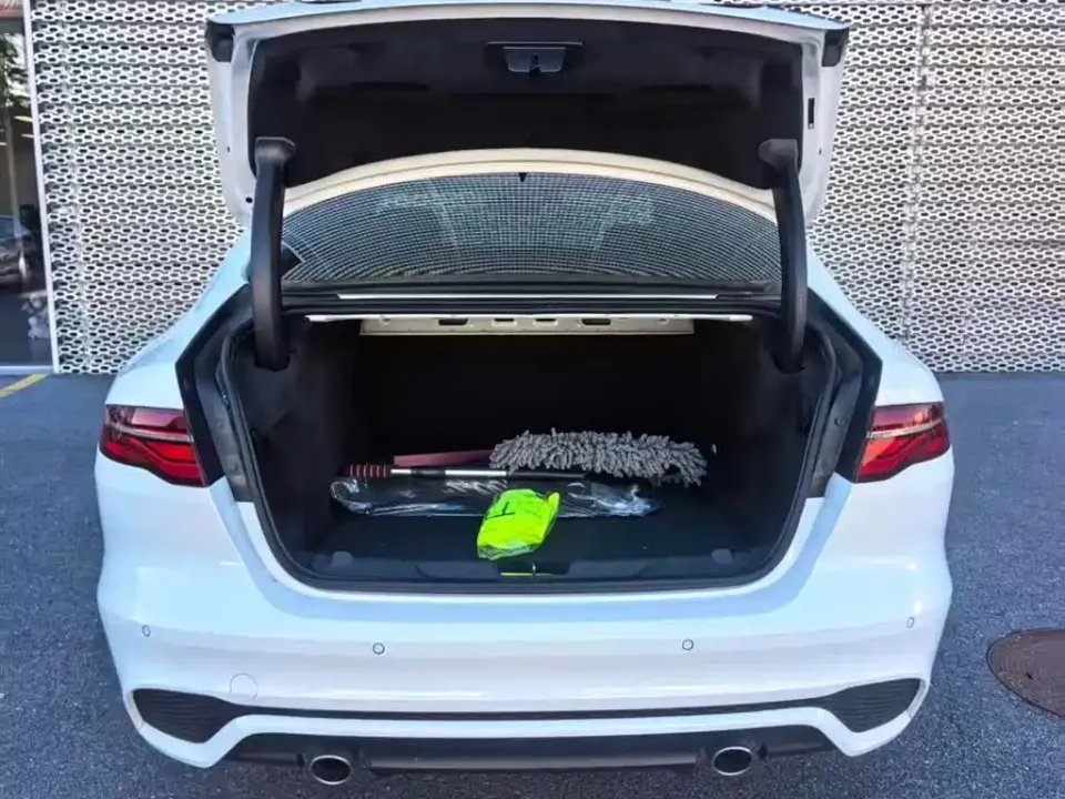 Jaguar XEL