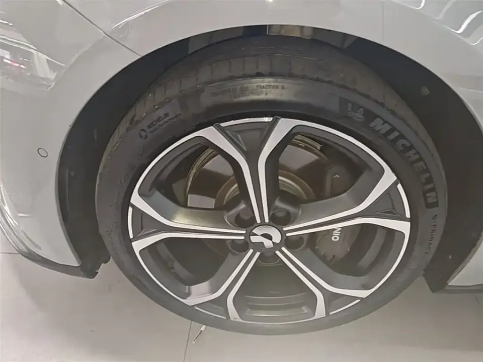 Nio ET5T