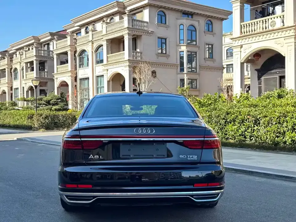 Audi A8