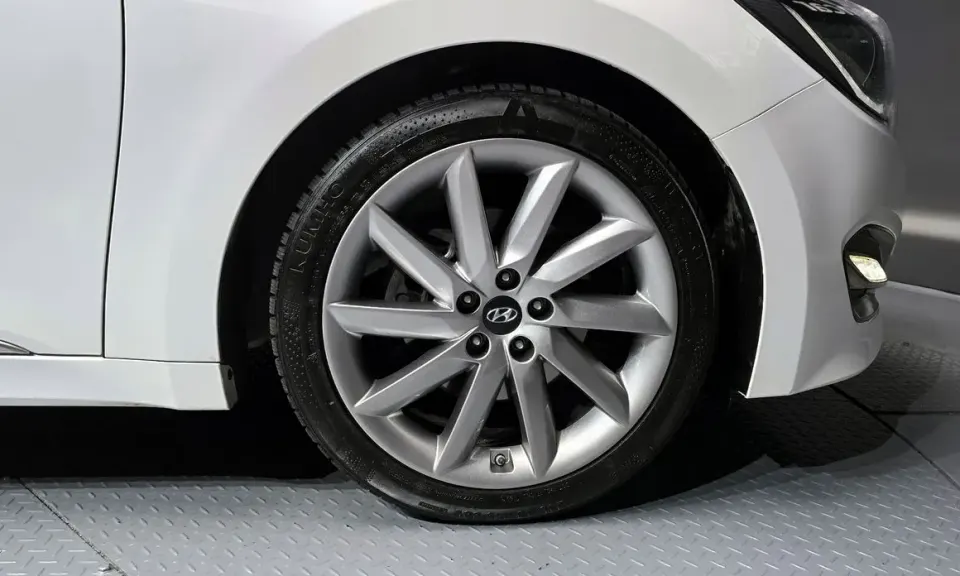Hyundai Aslan