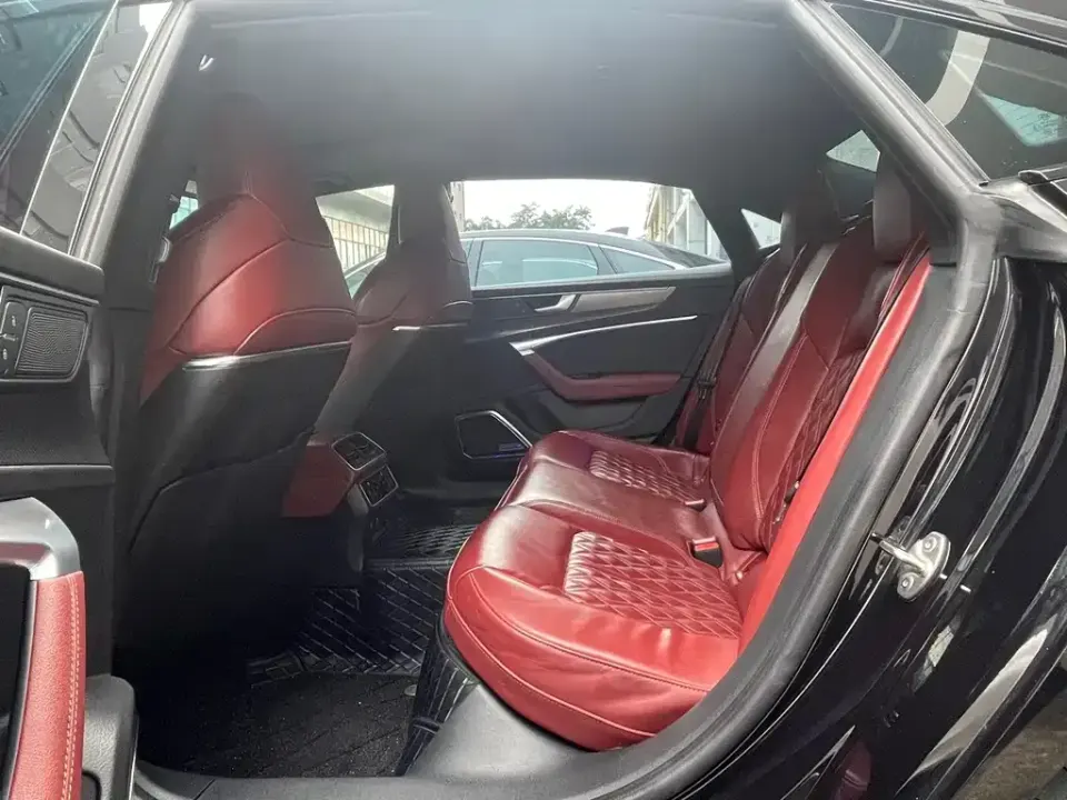 Audi A7L
