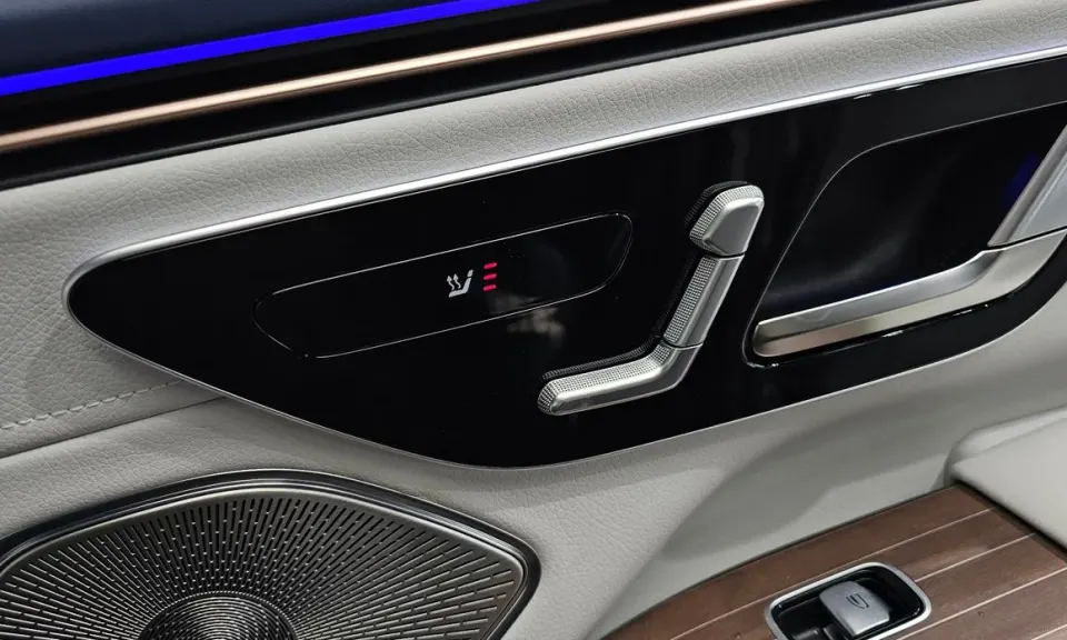 Mercedes-Benz EQS