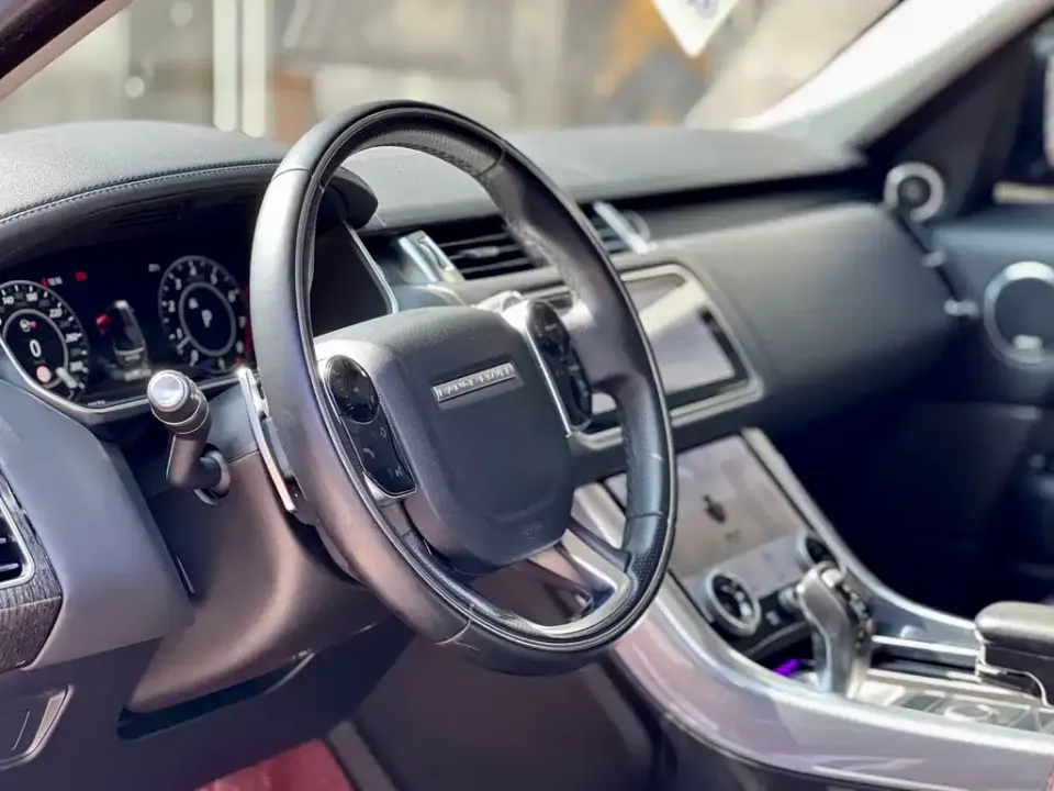 Land Rover Sport