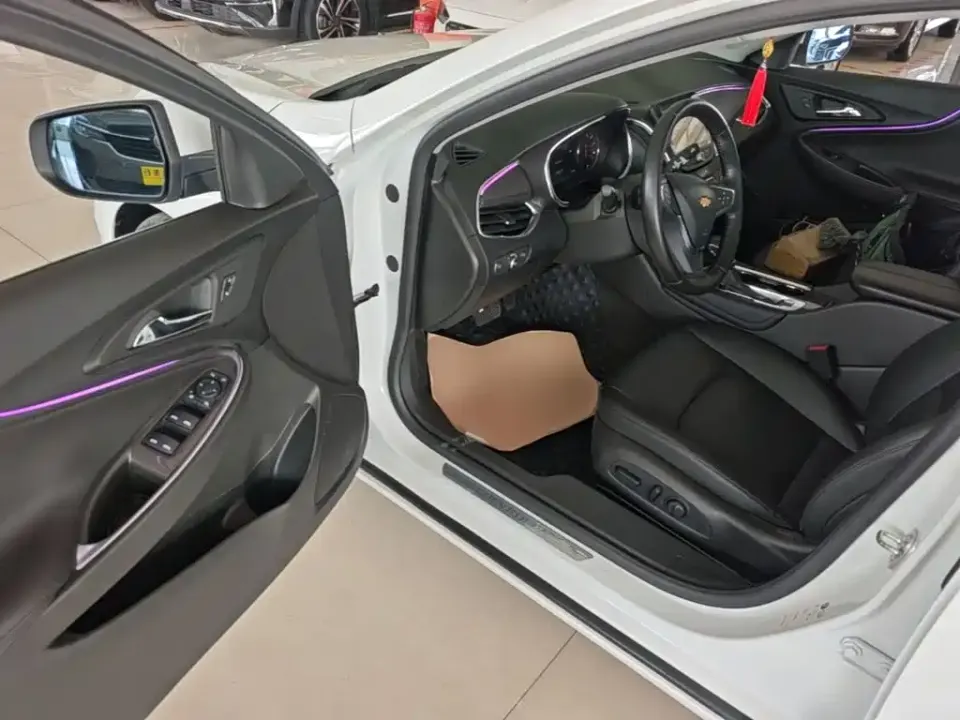 Chevrolet Malibu XL