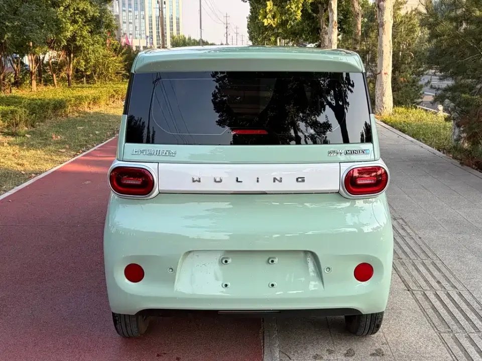 Wuling MINIEV