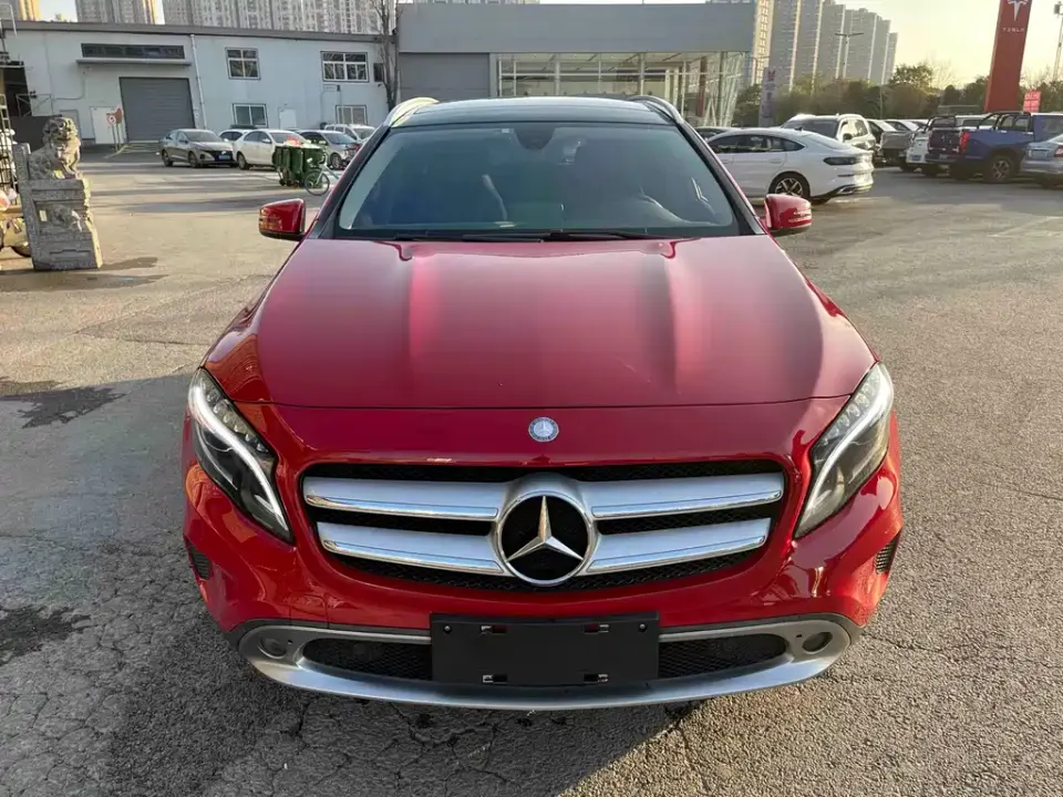 Mercedes-Benz GLA