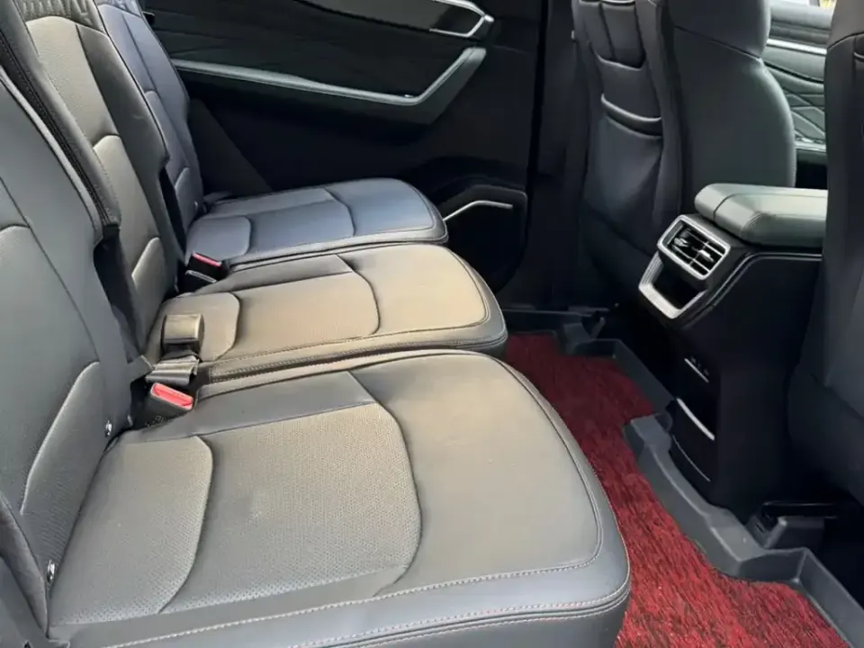 Geely Haoyue L