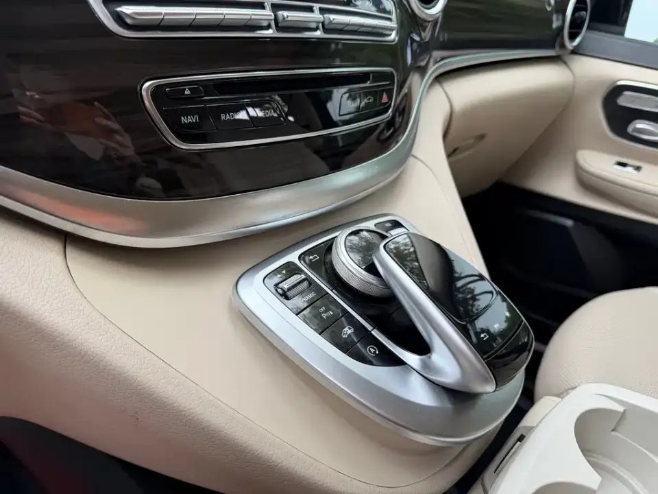 Mercedes-Benz V-Class
