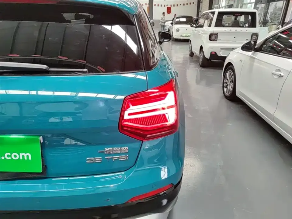 Audi Q2L