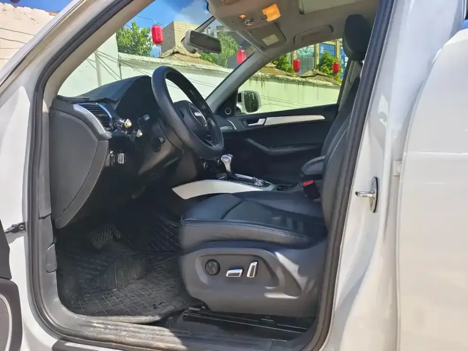 Audi Q5 (Import)
