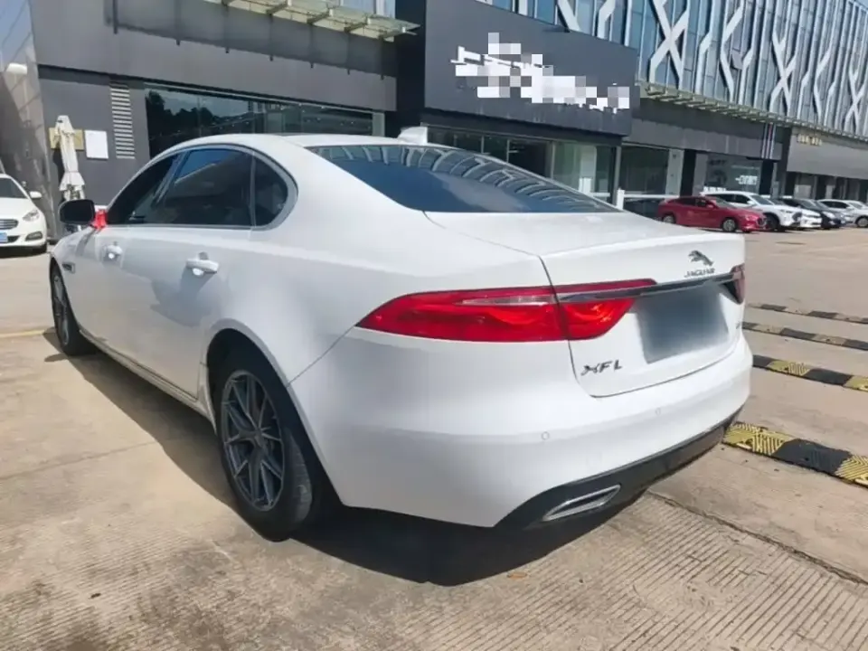 Jaguar XFL