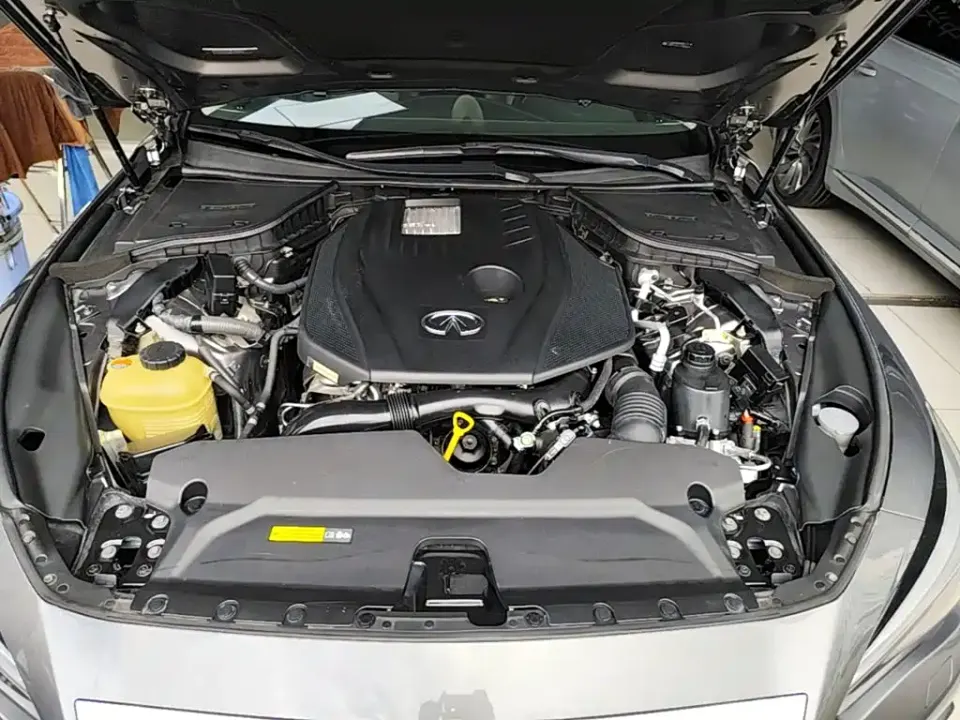 Infiniti Q50L