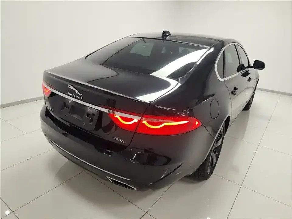 Jaguar XFL