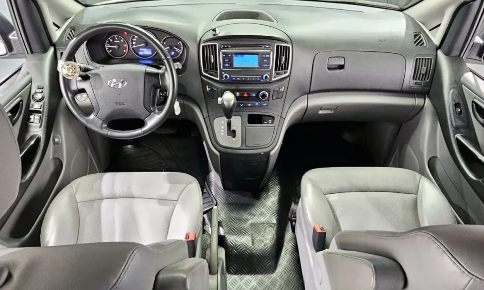 Hyundai Starex