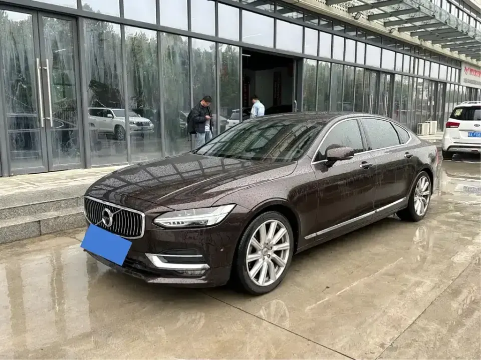 Volvo S90