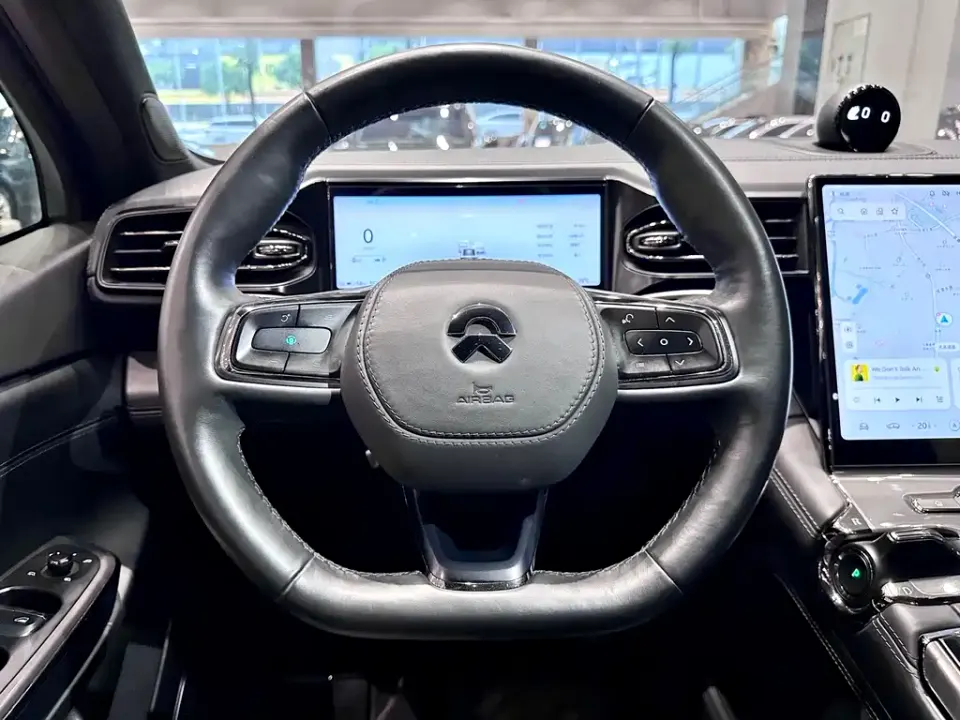 Nio EC6
