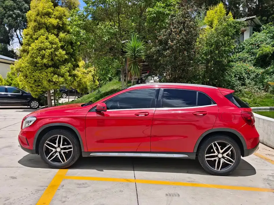 Mercedes-Benz GLA