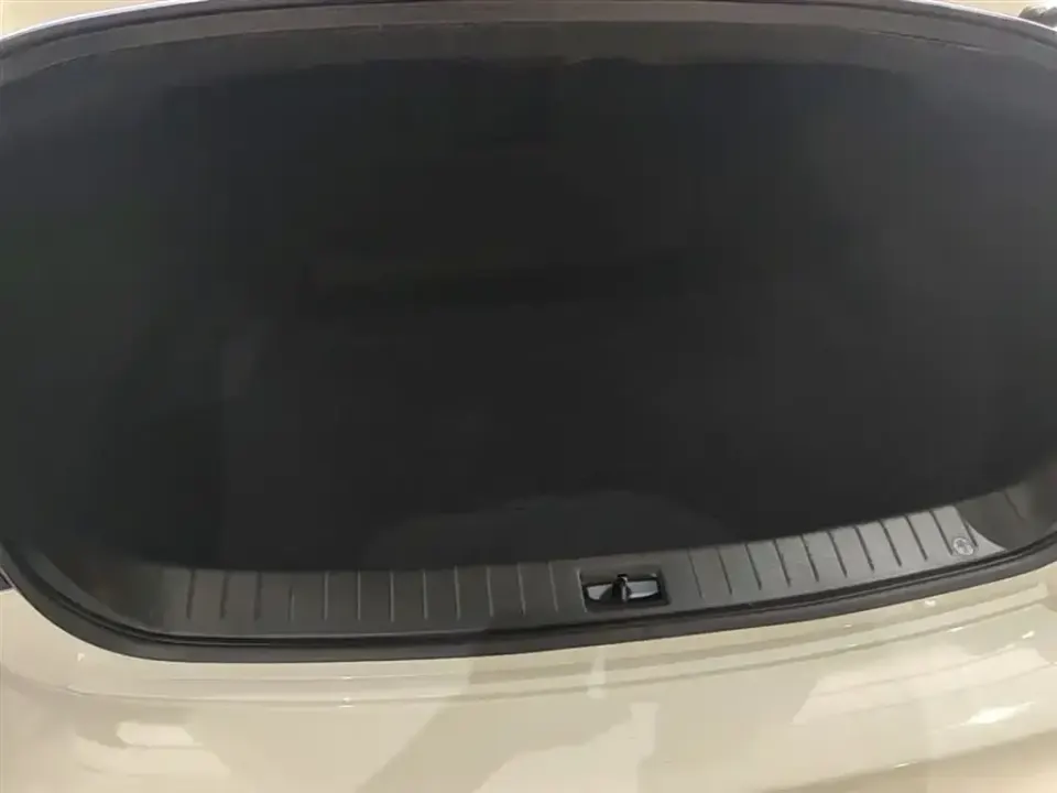 Infiniti Q50L
