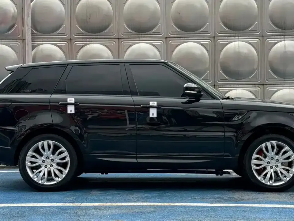 Land Rover Sport