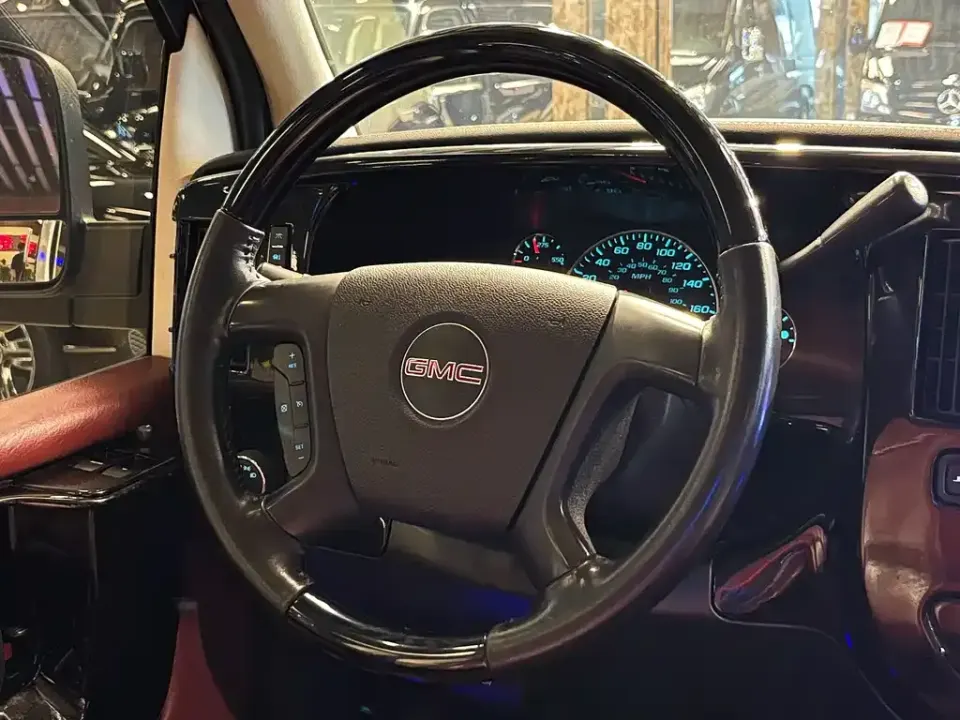 GMC Savana