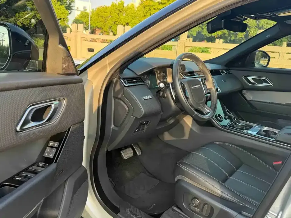 Land Rover Velar