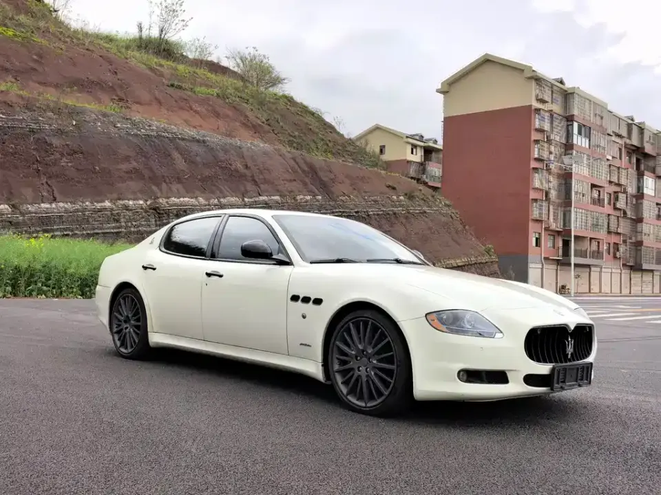 Maserati Quattroporte