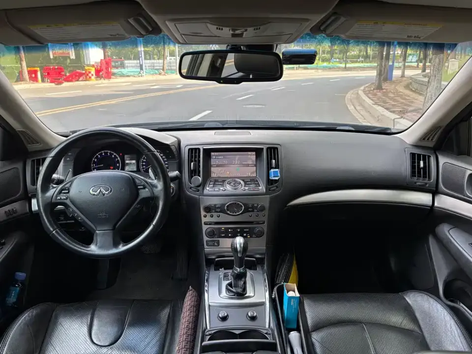 Infiniti G