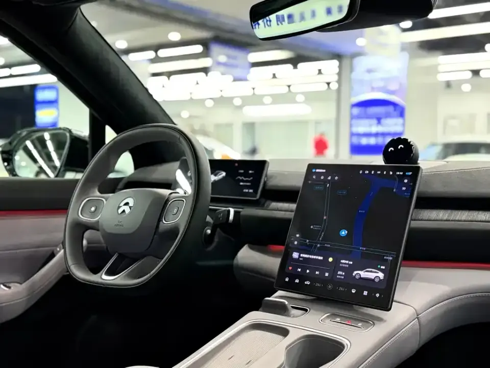 Nio EC6