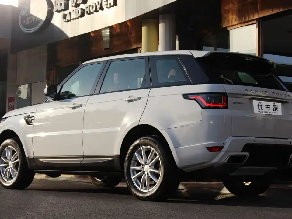 Land Rover Sport