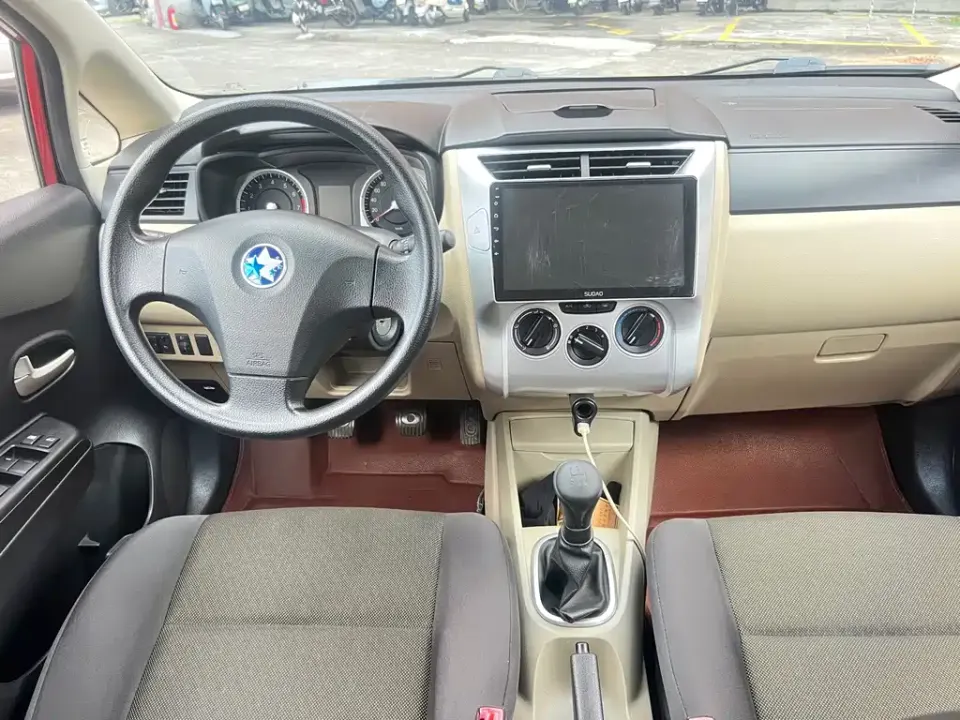 Venucia R50