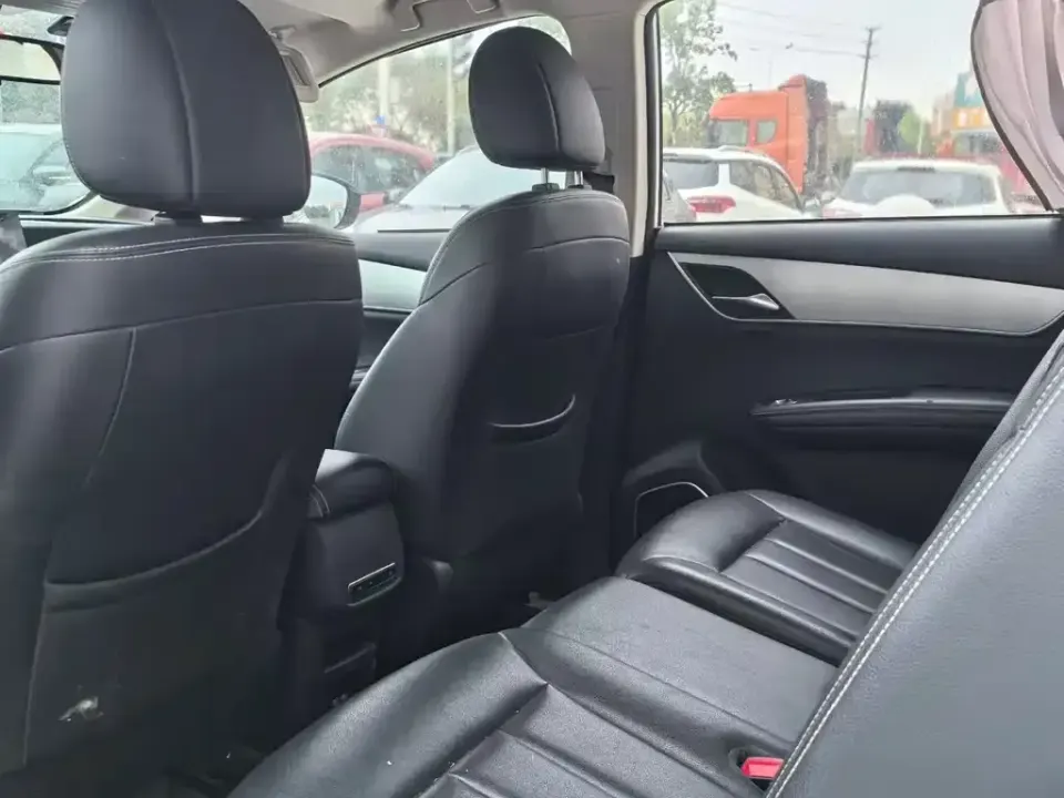 BYD MAX