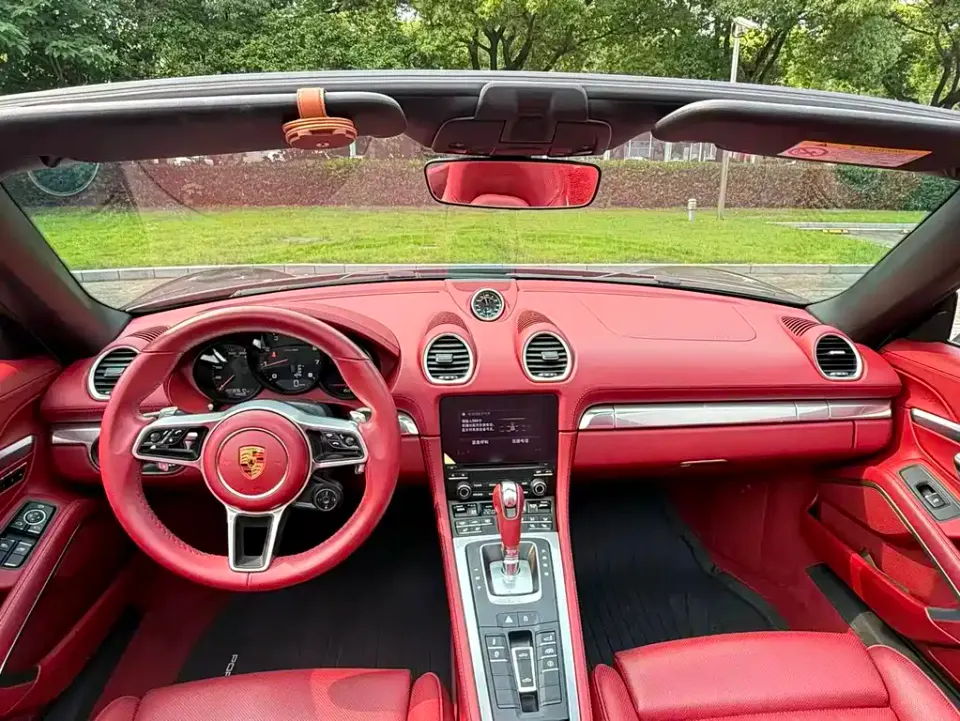 Porsche 718