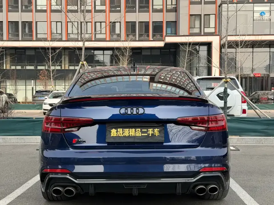 Audi S4