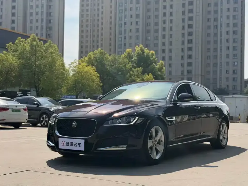 Jaguar XFL