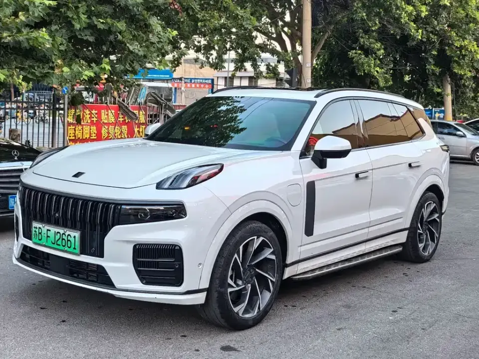 Lynk & Co 09 EM-P