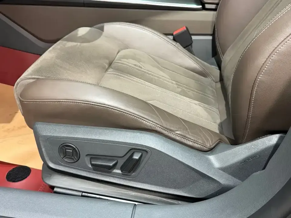 Audi A7L