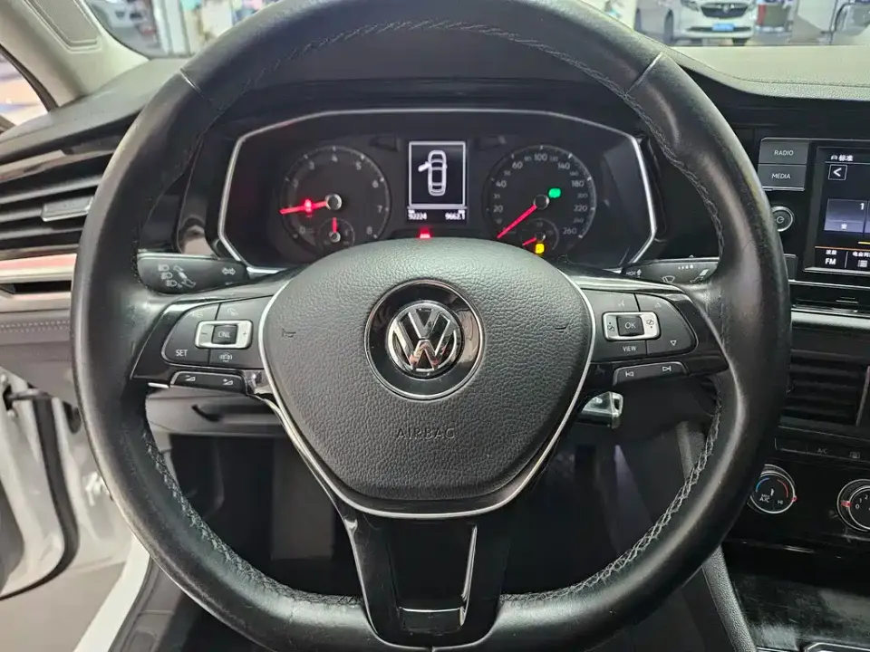 Volkswagen Sagitar