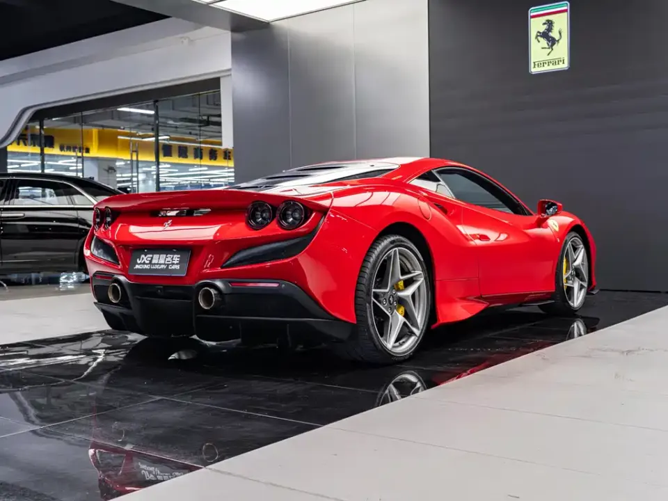 Ferrari F8