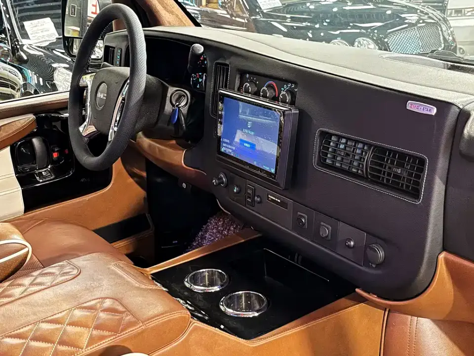 GMC Savana
