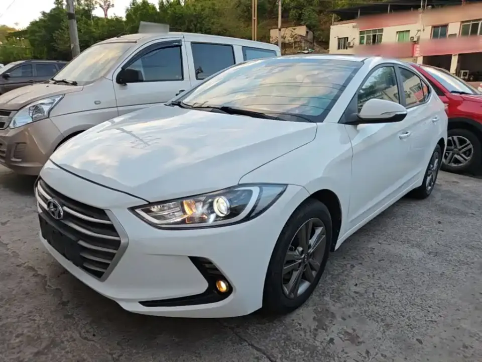Hyundai Elantra