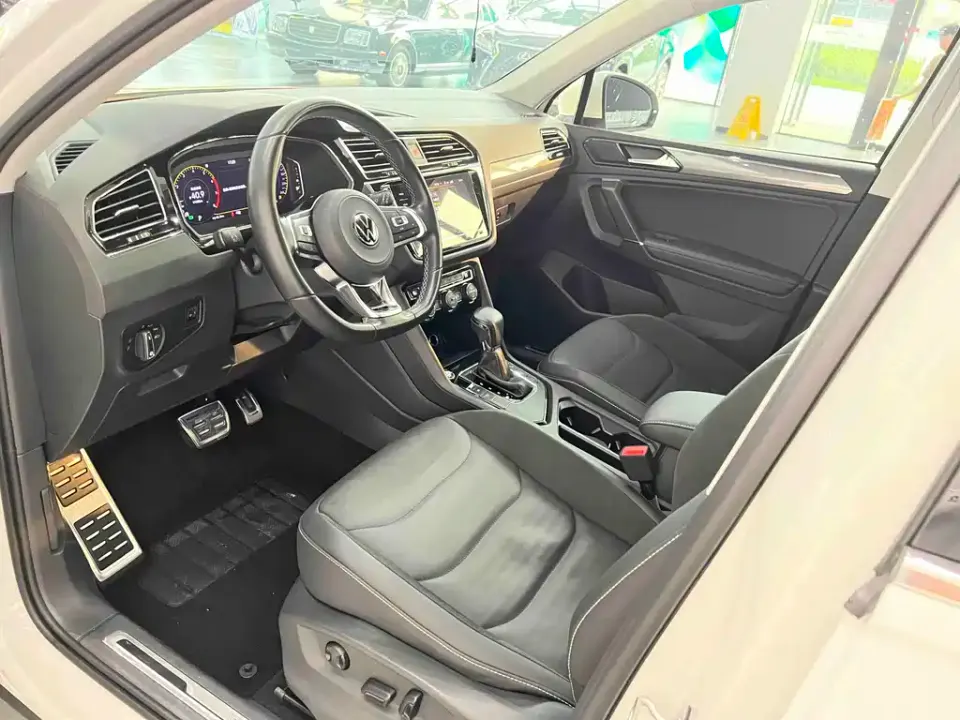 Volkswagen Tiguan L