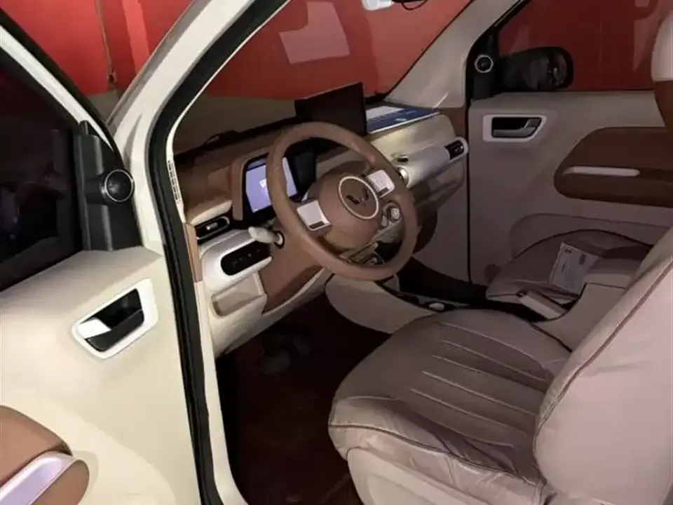 Wuling MINIEV