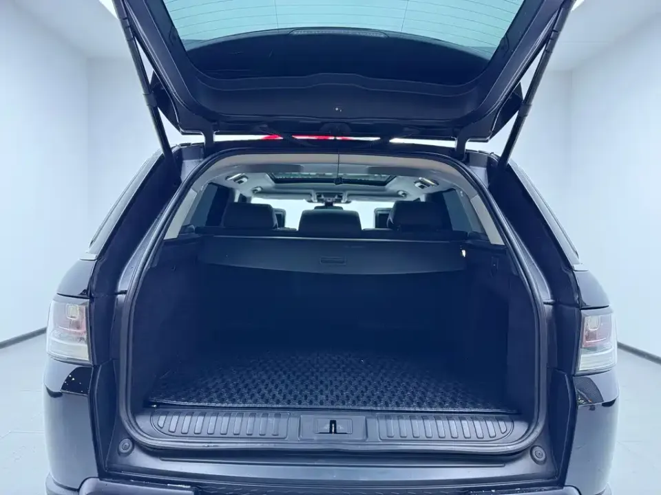 Land Rover Sport