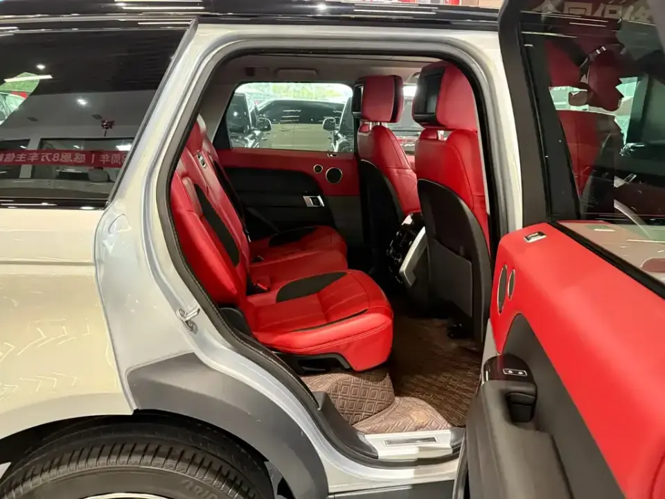 Land Rover Sport