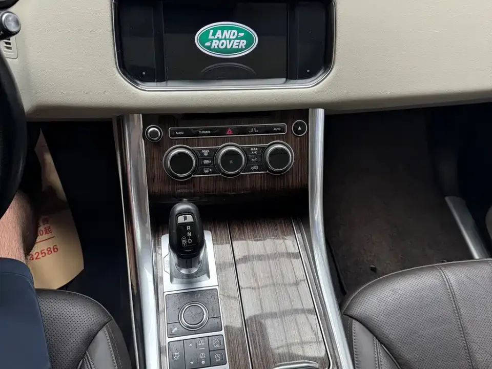 Land Rover Sport