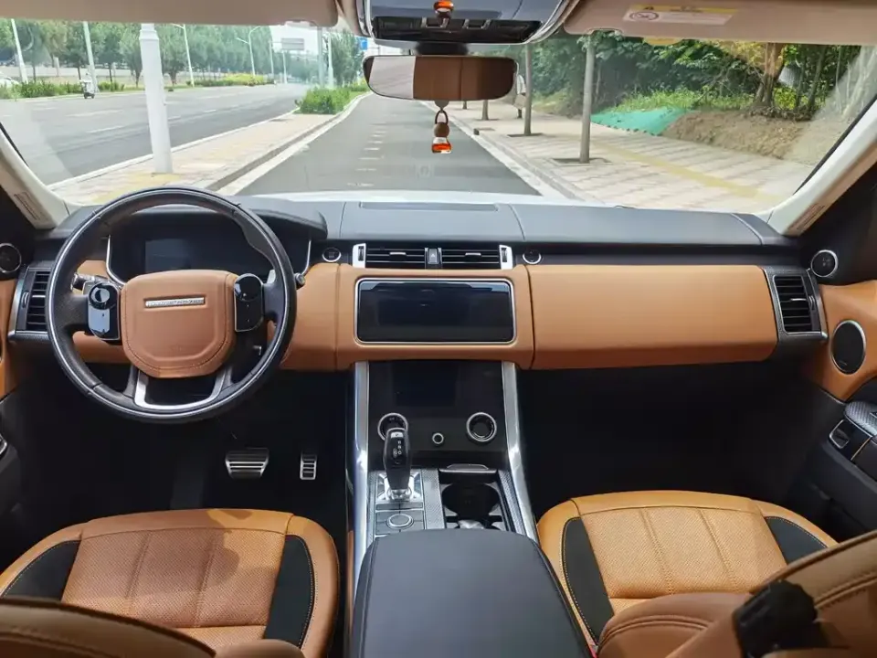 Land Rover Sport