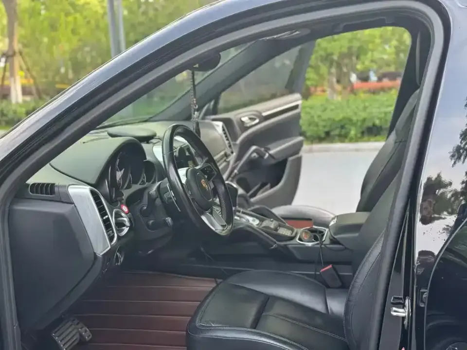 Porsche Cayenne Hybrid