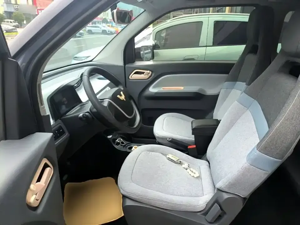 Wuling MINIEV