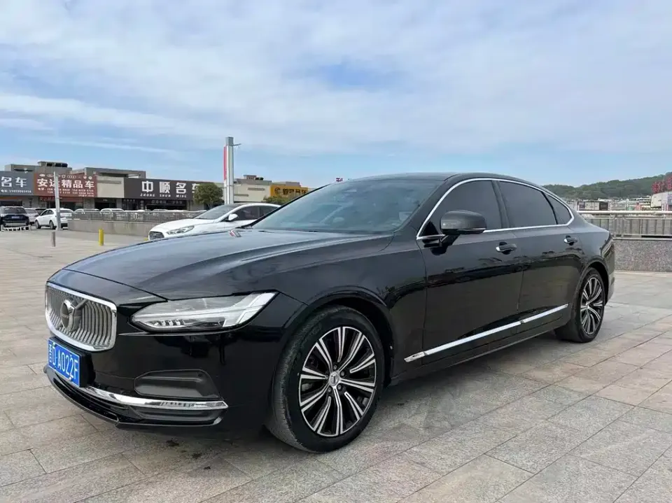 Volvo S90
